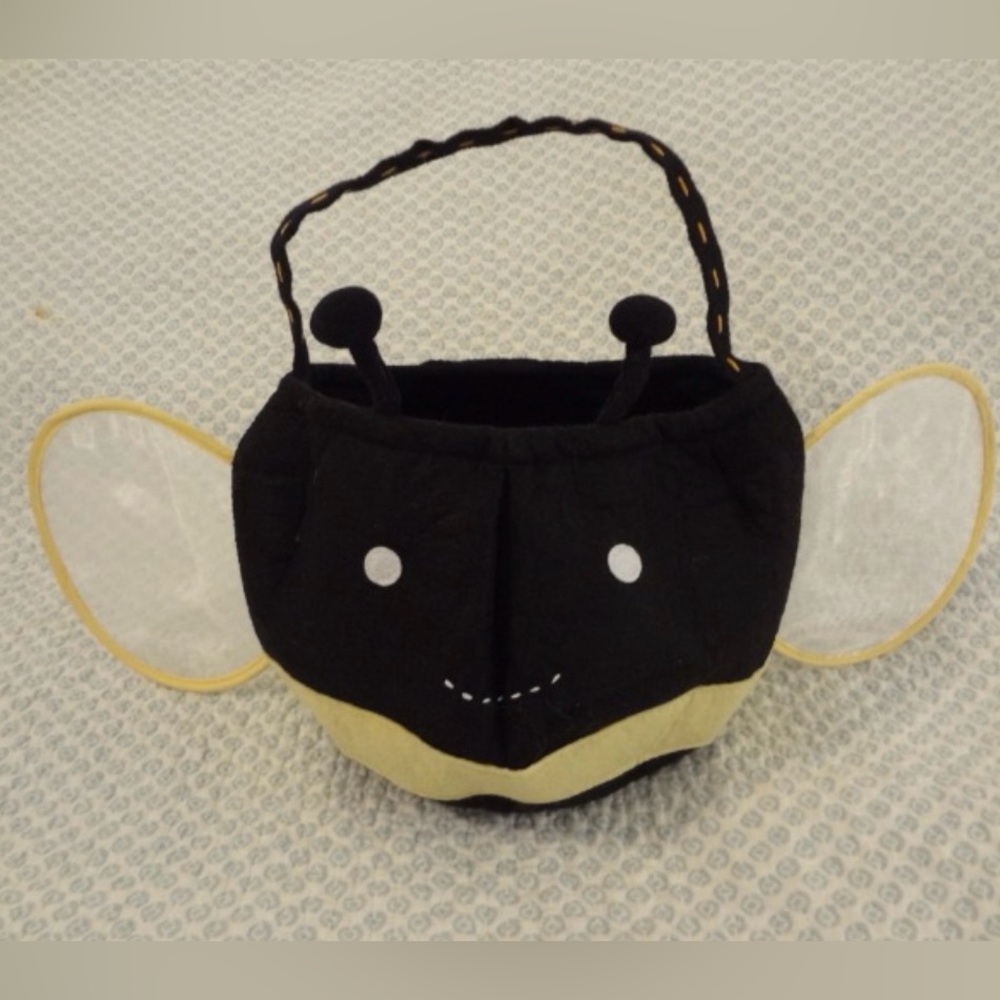 Pottery Barn Kids - Bumblebee Bee Halloween Trick or Treat Bag